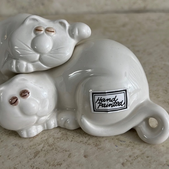 Fitz and Floyd Salt and Pepper Shaker Lazy Kitty Cats - Picture 3 of 8